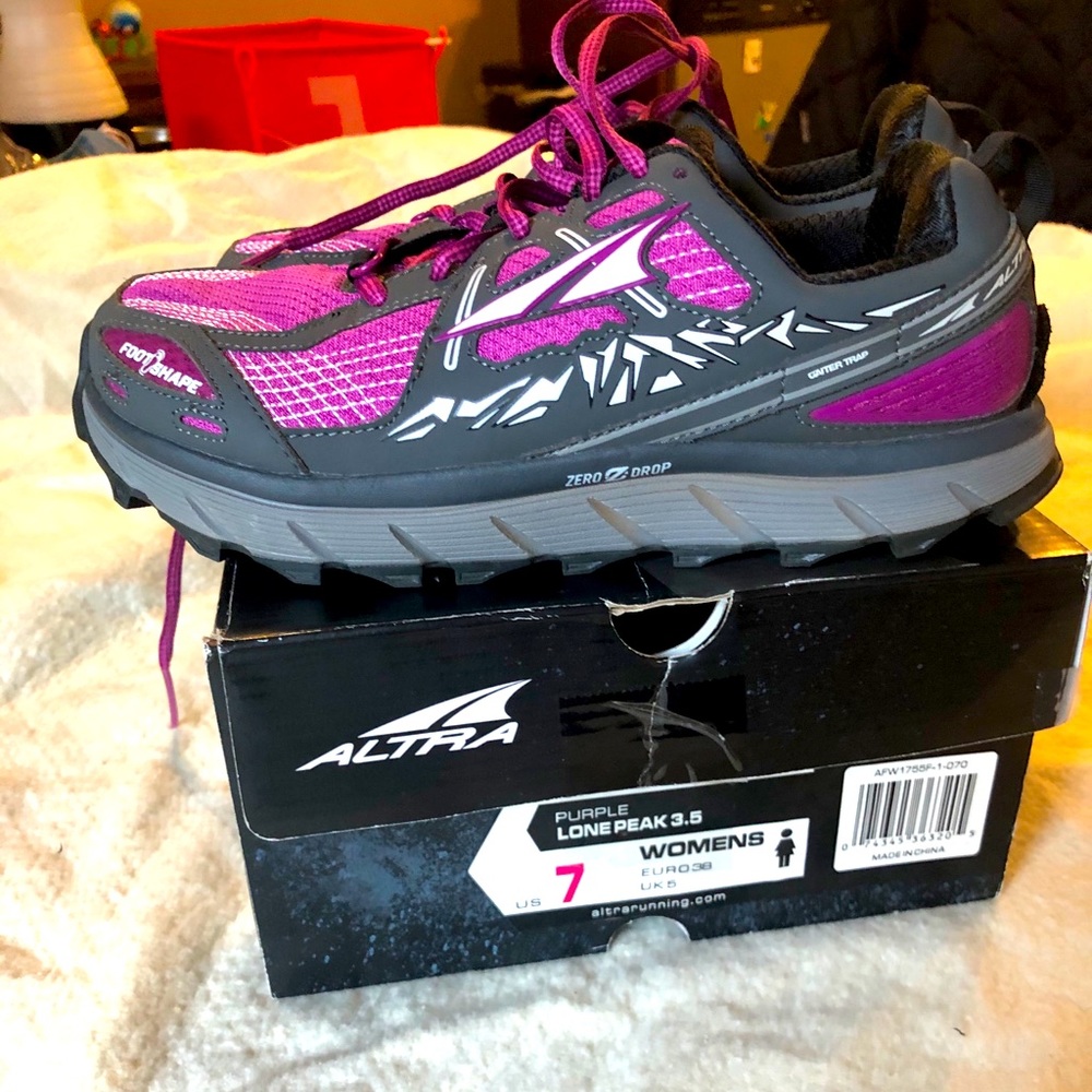 Women’s Altra Lone Peak 3.5 size 7